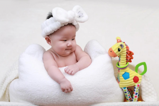 湛江宝宝几个月翻身